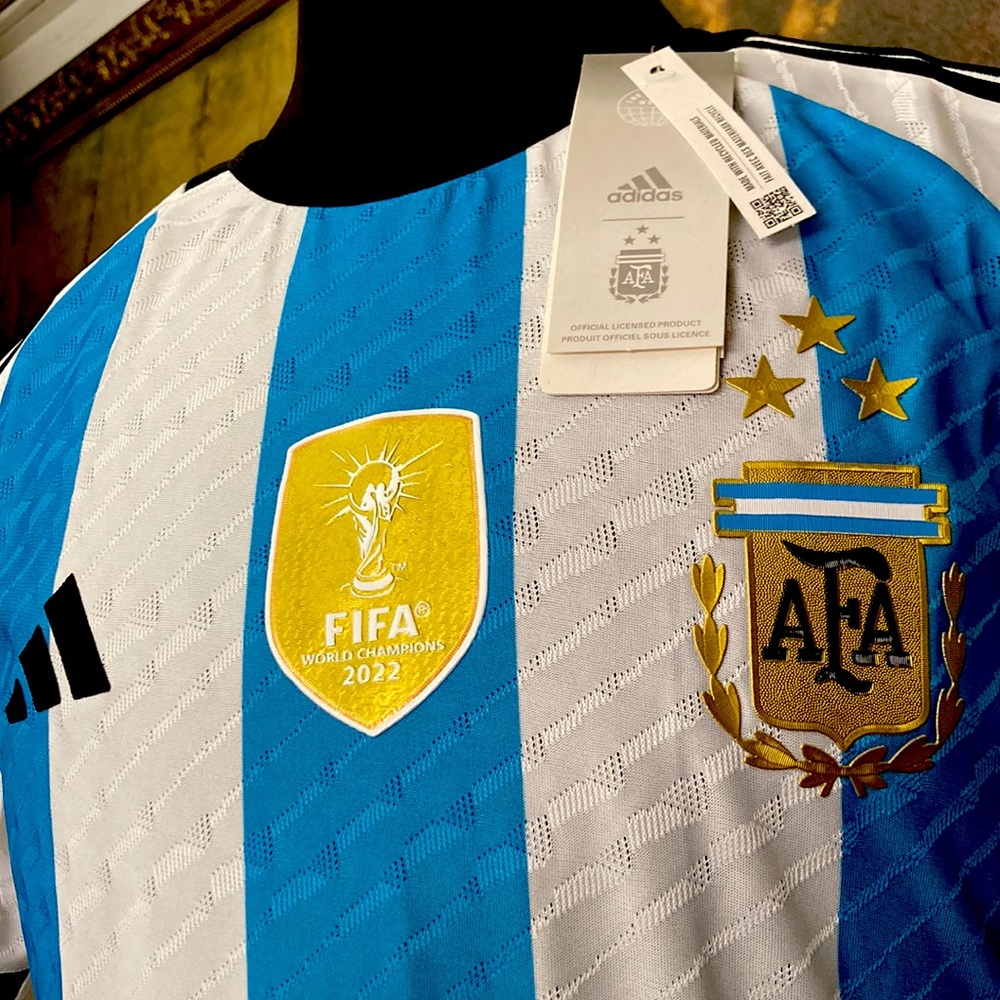 Adidas Argentina 🇦🇷 authentic jersey 2023 with 3 stars ⭐️⭐️⭐️ Messi #10 size L